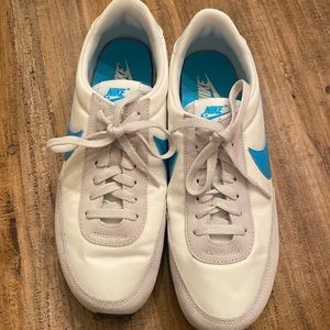 Nike Womens Daybreak